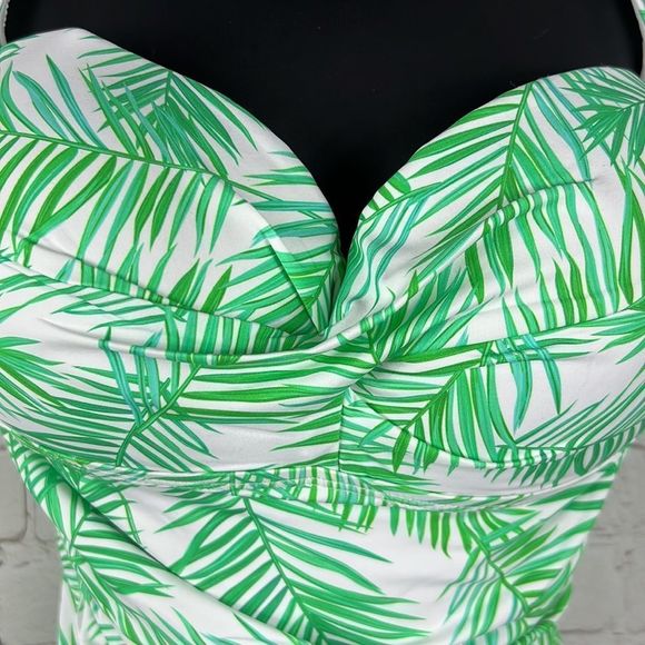 Women’s Green Palm Print One Piece Swimsuit Size XL NWT True to size - Picture 4 of 9